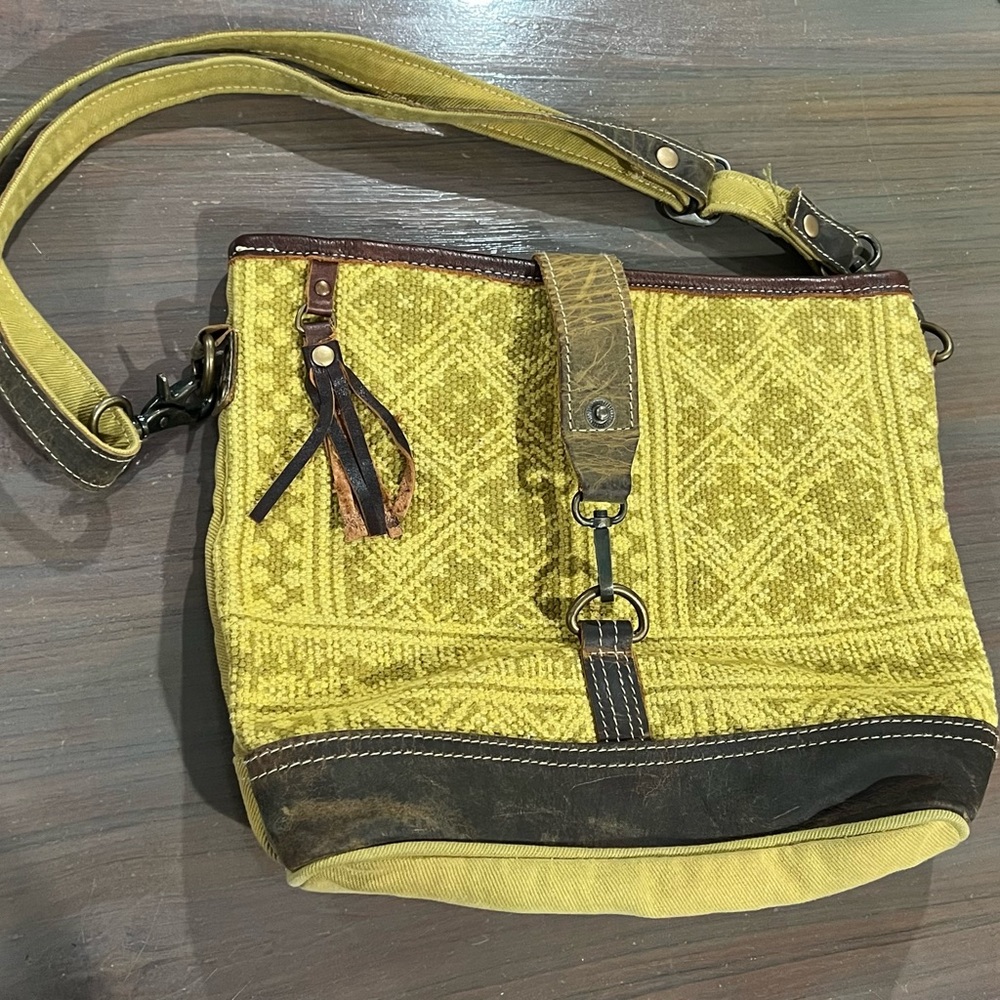 Myra bag